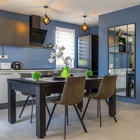 Apartman Lana 5